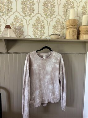 Neutral Tie-Dye Crewneck Sweatshirt